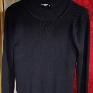 VIDA MILANO Elegant Black Turtleneck Sweater